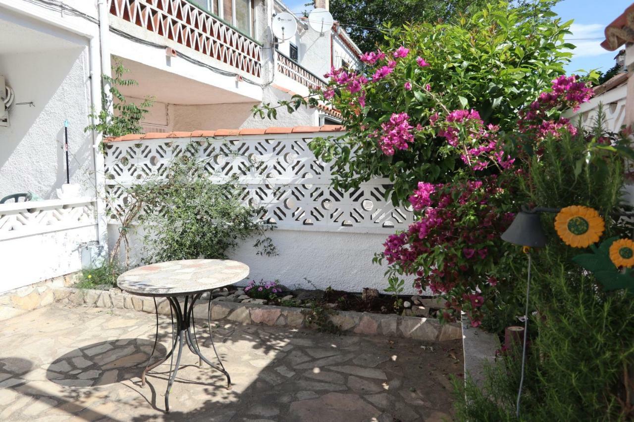 Orlina Appartement Empuriabrava Buitenkant foto