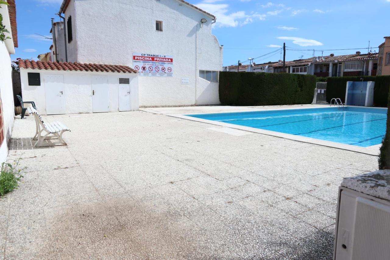 Orlina Appartement Empuriabrava Buitenkant foto